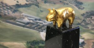 estatua-premio-porc-d-or-1